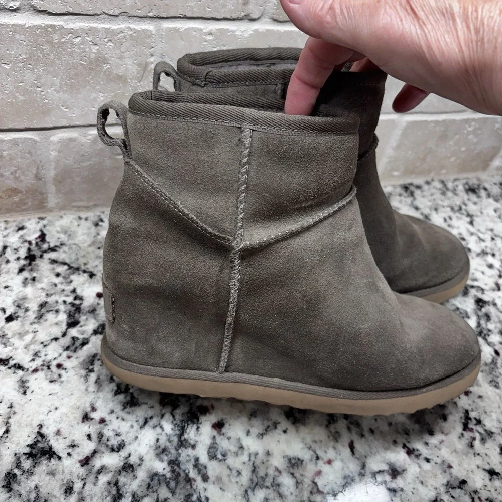 UGG Classic Femme Women's Mini Boot - Gray, US 7‎